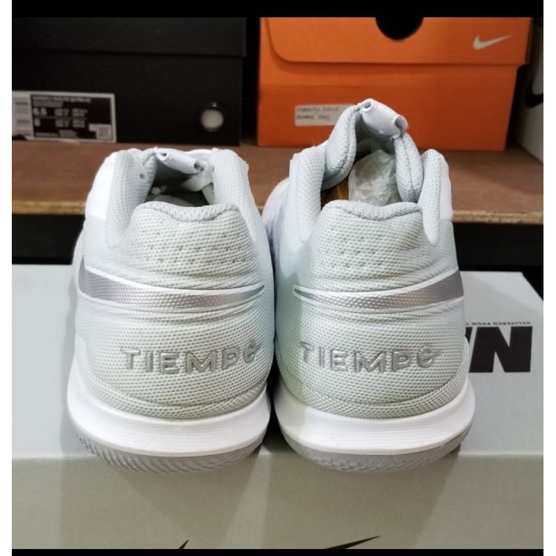 [MAD SPORT] sepatu futsal tiempo legend 8 white silver ic