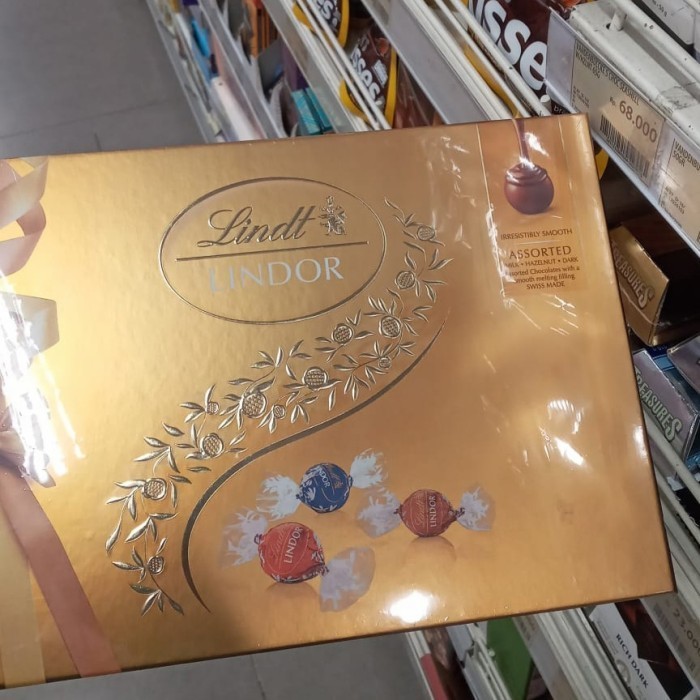 

LINDT LINDOR ANEKA COKELAT Asorted 168 GR