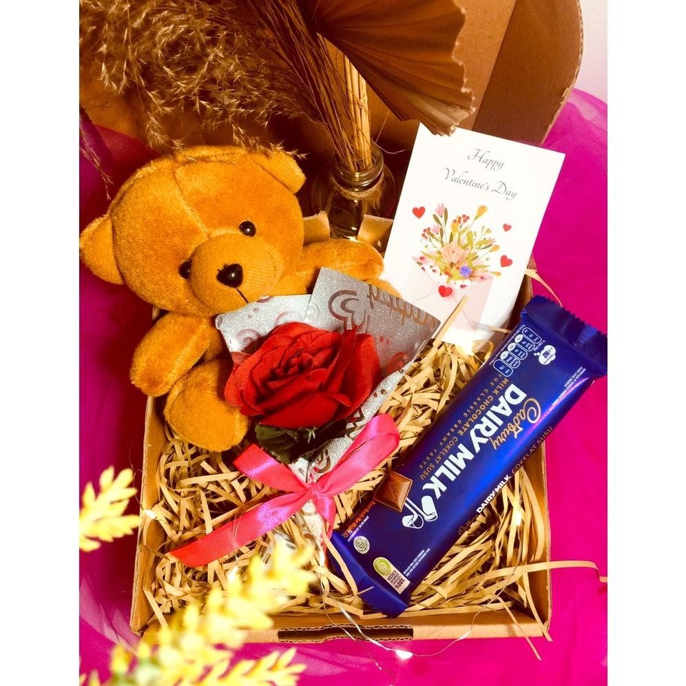 

Flash Sale Valentine Giftbox Dairy Milk | Kado Pacar Cewek | Coklat Bunga Valentine | Kado Anniversary I Hampers Valentine Murah