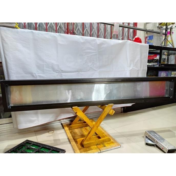 frame running text 4 panel p10 smd