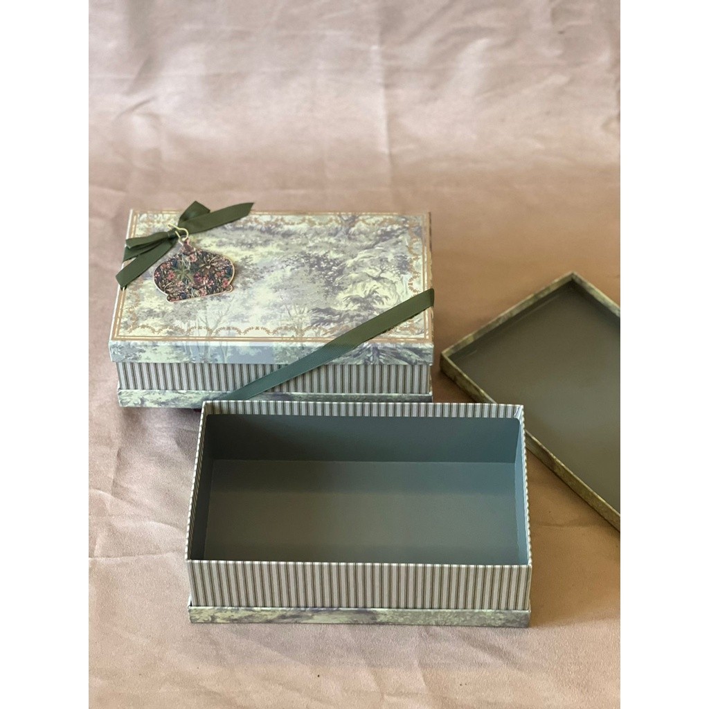 

Hardbox Paaging Kardus Kotak Kado Hampers - Sage Suci Hampers