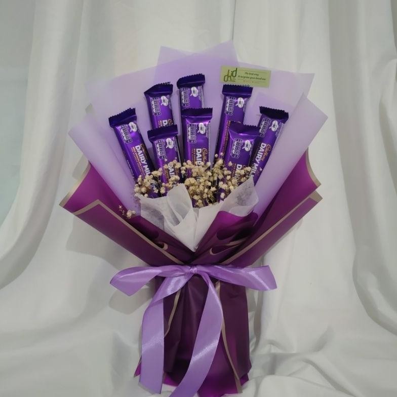 

{VALENTINE} buket coklat Cadbury mix bunga kering/ buket coklat / buket snack/ buket wisuda/ buket anniversary TERLARIS