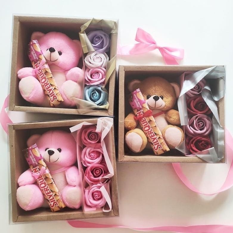 

PROMO MURAH Valentine Chocolate Gift Box 2 Hadiah Kado Unik Pacar Cewek Wanita Hampers Cokelat Mawar Boneka