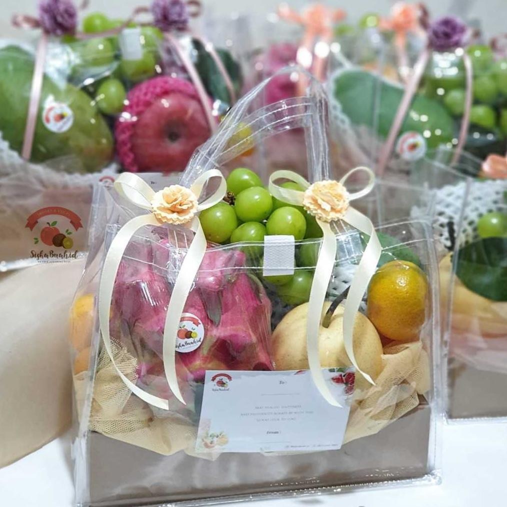 

CNY GIFT HAMPERS PARCEL BUAH SEGAR| hampers natal , imlek, dan acara