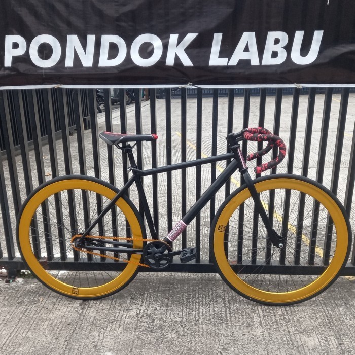 Sepeda Fixie 700c United Soloist 02 new velg 5cm (rakitan)