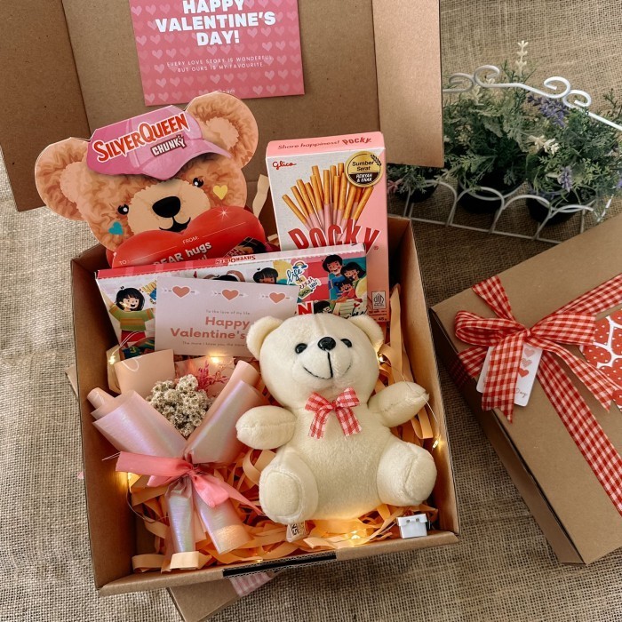 

Ready GIFT BAG / HAMPERS / ULTAH / GRADUATION / ANNIVERSARY / VALENTINE