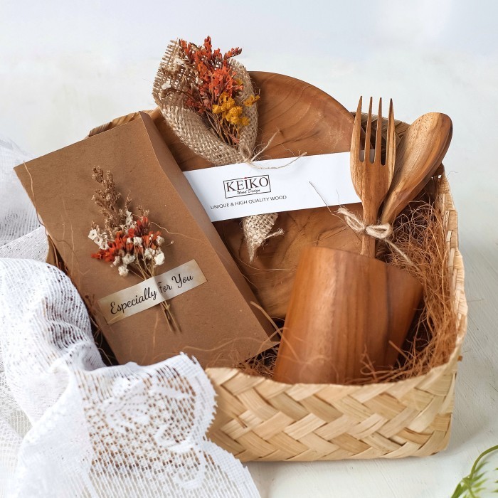 

Ready Atma Hampers - Hampers kayu jati