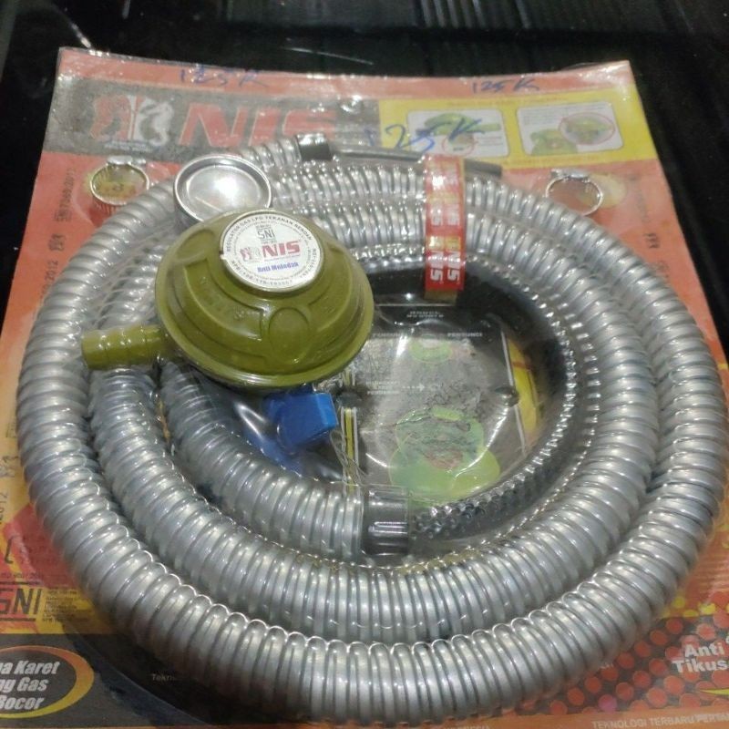 Selang gas/ selang kompor gas merk Nis komplit regulator