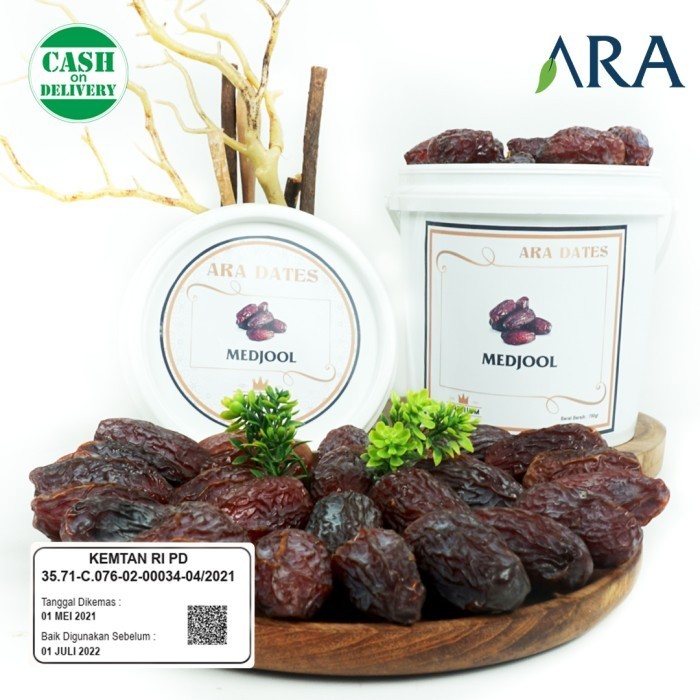 

Kurma - Kurma Medjool 700Gr Ara Dates Resmi Kementrian Kemasan Bucket Cocok Un