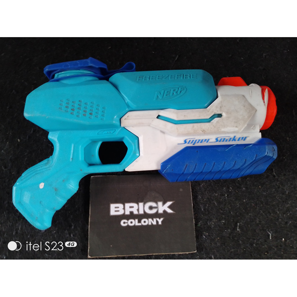 Nerf Super Soaker Freezefire mainan tembakan air