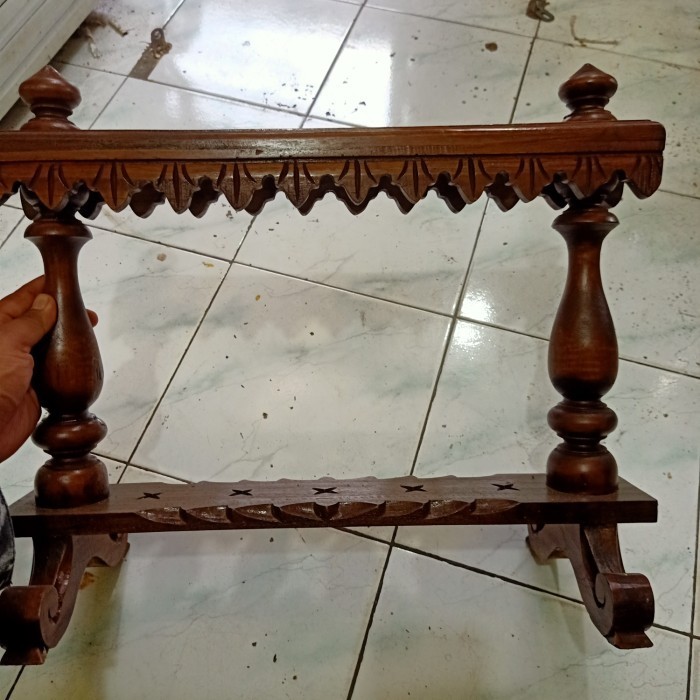 Jagrak Keris isi 5 Bubutan kayu jati