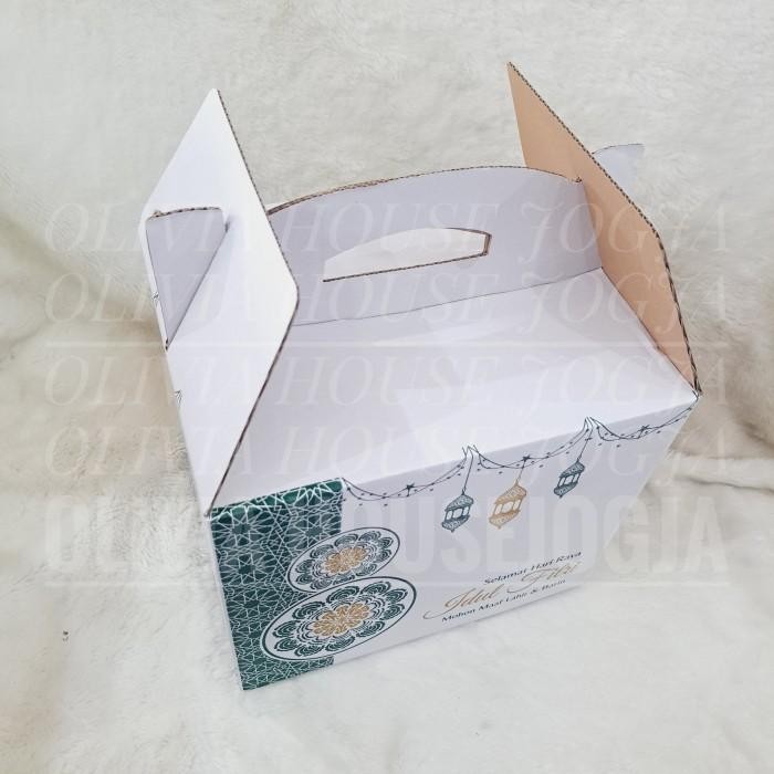 

Kardus Lebaran Idul Fitri Pegangan 30X25X25 Box Parcel Lebaran Hijau 069