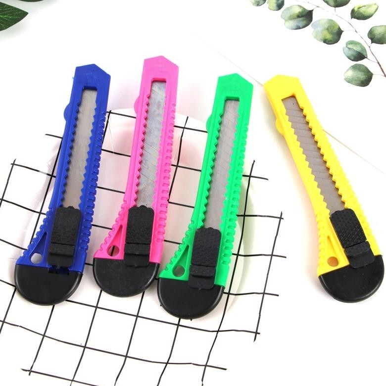 

Jangan Lewatkan! MARKASSHOP66-- CUTTER BESAR RENCENGAN PER PCS ||