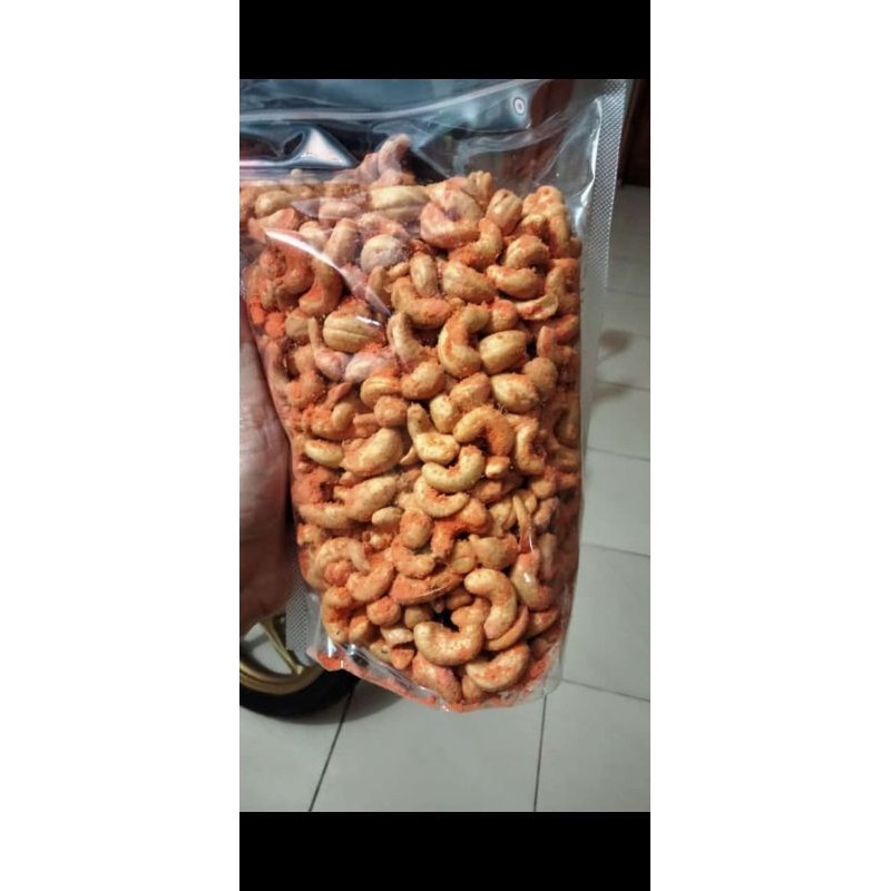 

kacang mete dan emping melinjo