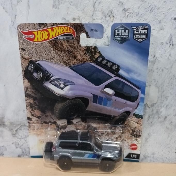 hotwheels premium  / hw offroad  / toyota prado / land cruiser