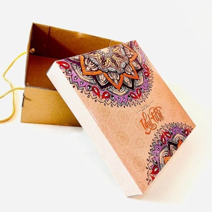 

Kardus Tenteng Lebaran Dus Lapis Legit Box Bolu Idul Fitri 22X22X8Cm 039