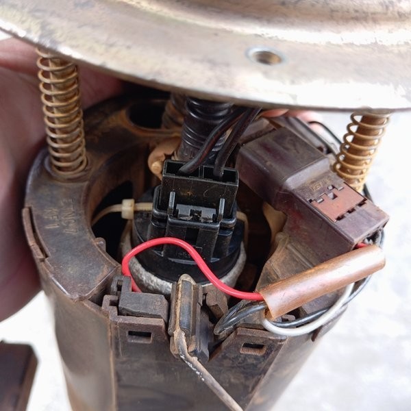 Rumah Fuelpump Fuel Pump Dan Pelampung Bensin Kia Carens 1 #Produk Terbaik