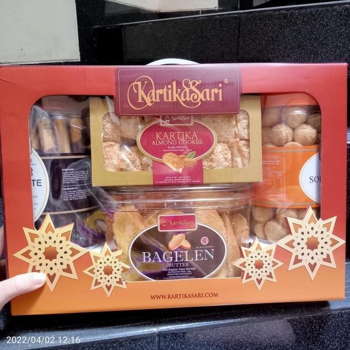 

Silahkan Order] KARTIKA SARI 4S HAMPERS PARCEL LEBARAN IDUL FITRI EID MUBARAK RAMADAN