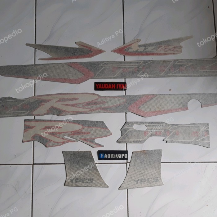 stiker striping yamaha f1zr 2002 silver perak hitam 2002 original