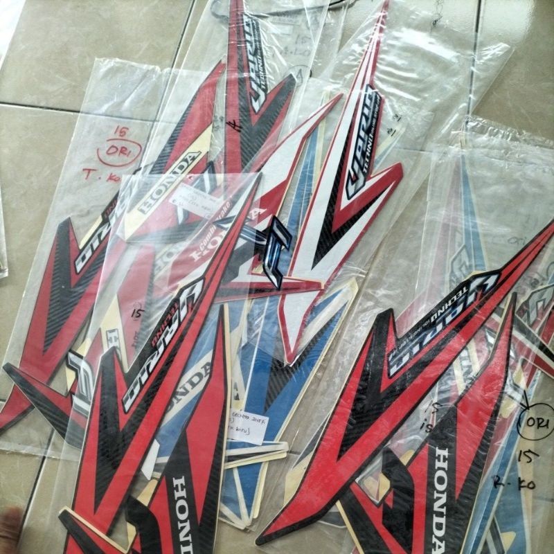 Stiker Striping Motor Vario 2015