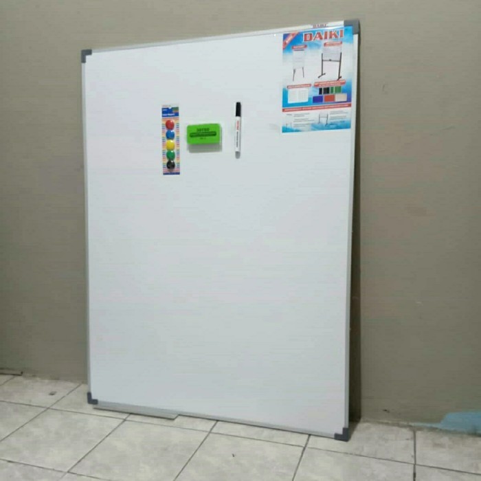 

Ready Papan tulis / Whiteboard Vertikal DAIKI magnetic uk 60x90 cm