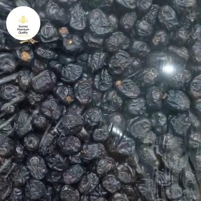 

3 Kg Kurma Ajwa Al-Madinah Kurma Nabi / Ajwa Dates Madinah 100%