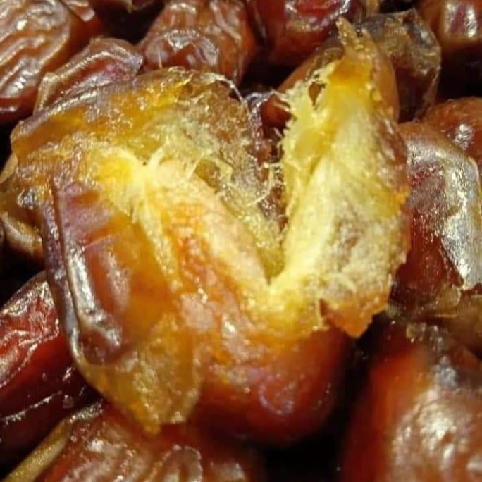 

Kurma Golden Valley 10Kg/Kurma Mesir Madu/Oleh Oleh Haji Dan Umroh