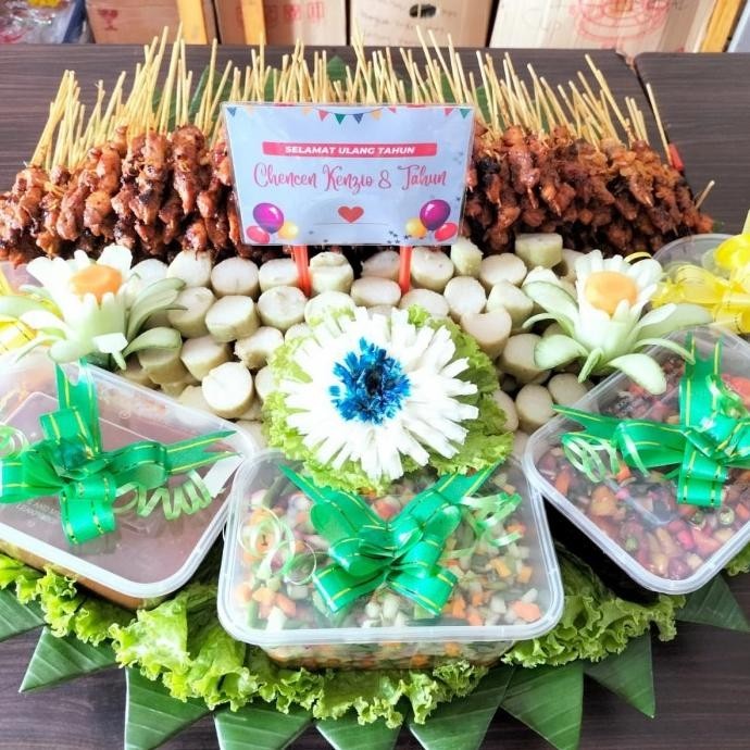 

Tumpeng Sate/ Sate tampah/Tumpeng Sate special/porsi 5-25/happyyesfood
