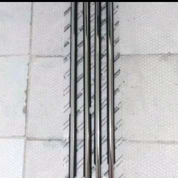 Pelipit kaca Innova Reborn Chrome original