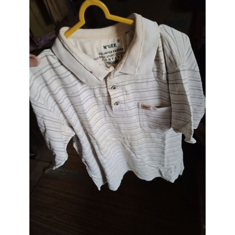 KAOS PRIA BERKERAH MGEE ORIGINAL