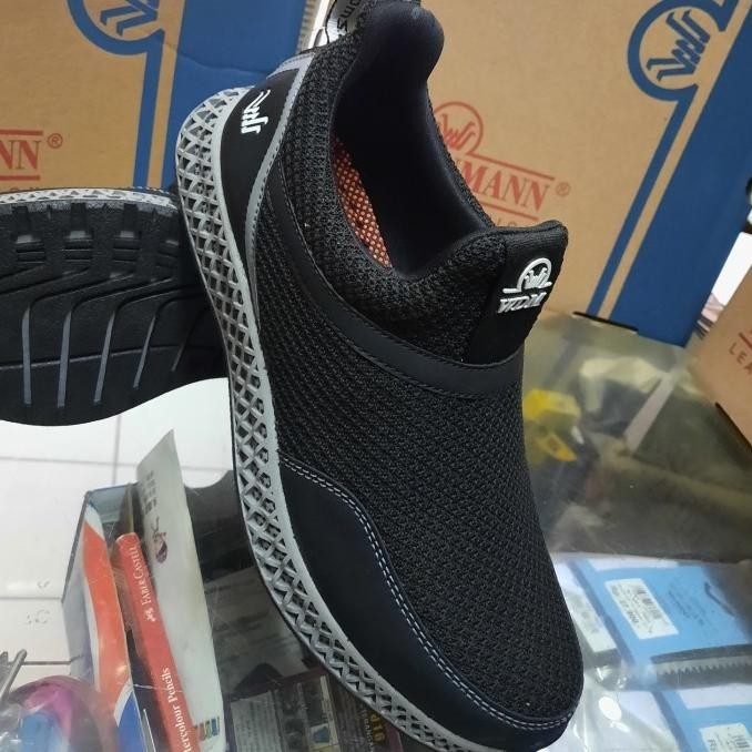 Sepatu Slip On Weidenmann Wolvo 03 Original