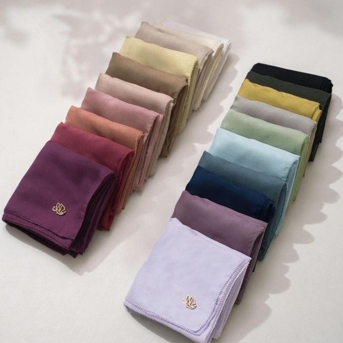 Ultrafine Paris Heaven Lights Scarf