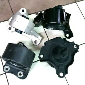 Engine Mounting Set. Crv Gen2 Manual