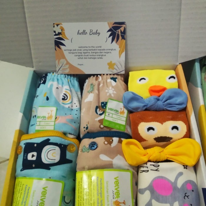 

Hampers Baby Girl 0 S.D 6 Bulan