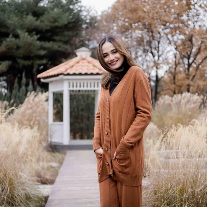 This Is April X Syifa Hadju One Set Taeyon Set Brown Ginger Knit