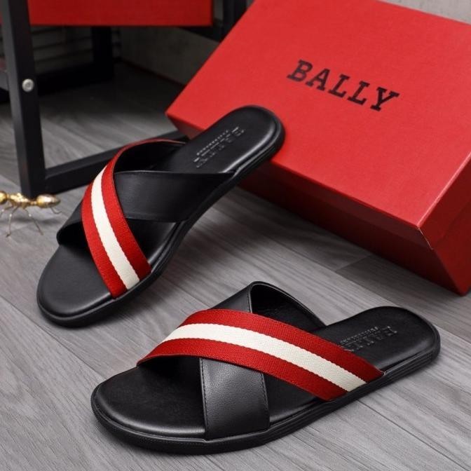 Barang Terlaris Sandal Pria Branded / Sendal Pria Branded Casual Qolbipratama82
