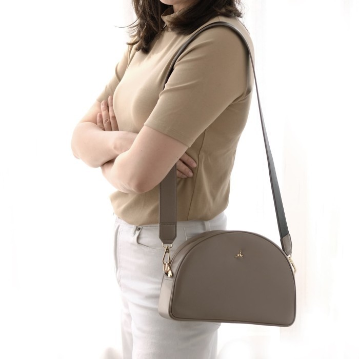 Povilo Marta Sling Bag Taupe