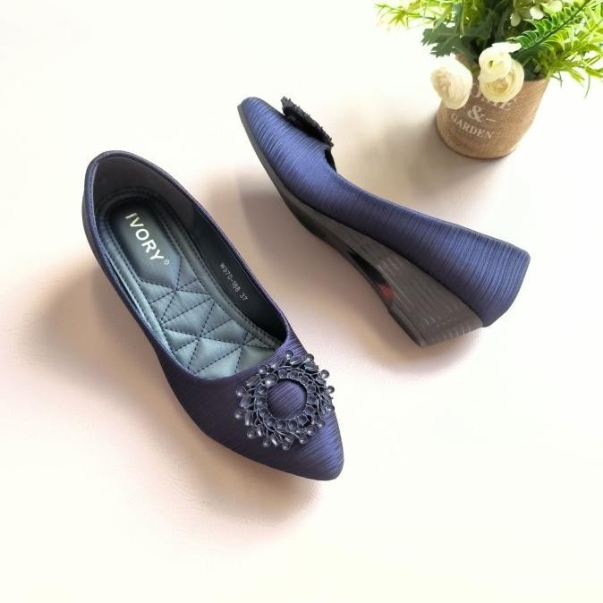 Ivory Sepatu Wedges Wanita Import W970-185 Hitam