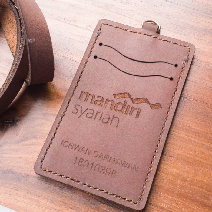 

BARANG TERLARIS ID CARD HOLDER KULIT - NAMETAG KULIT