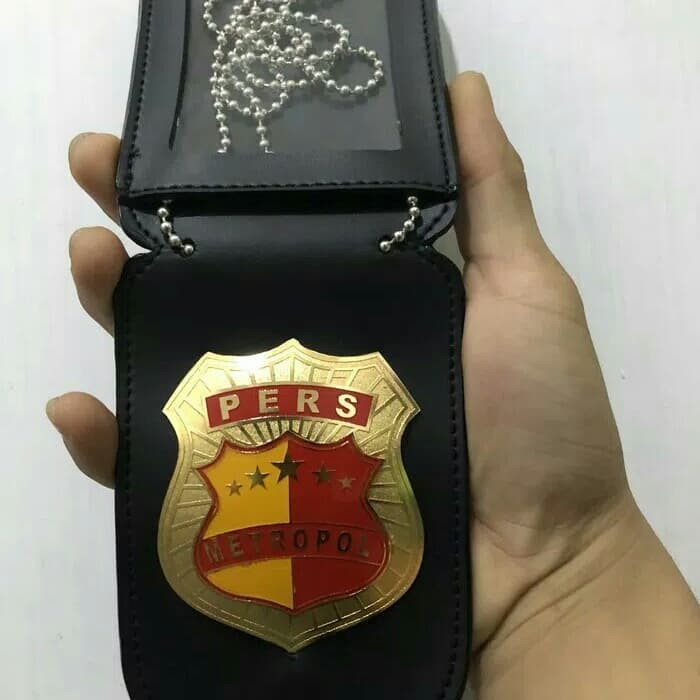 

BARANG TERLARIS Name Tag ID Card Dompet PERS METROPOL Plus kalung Kualitas bagus