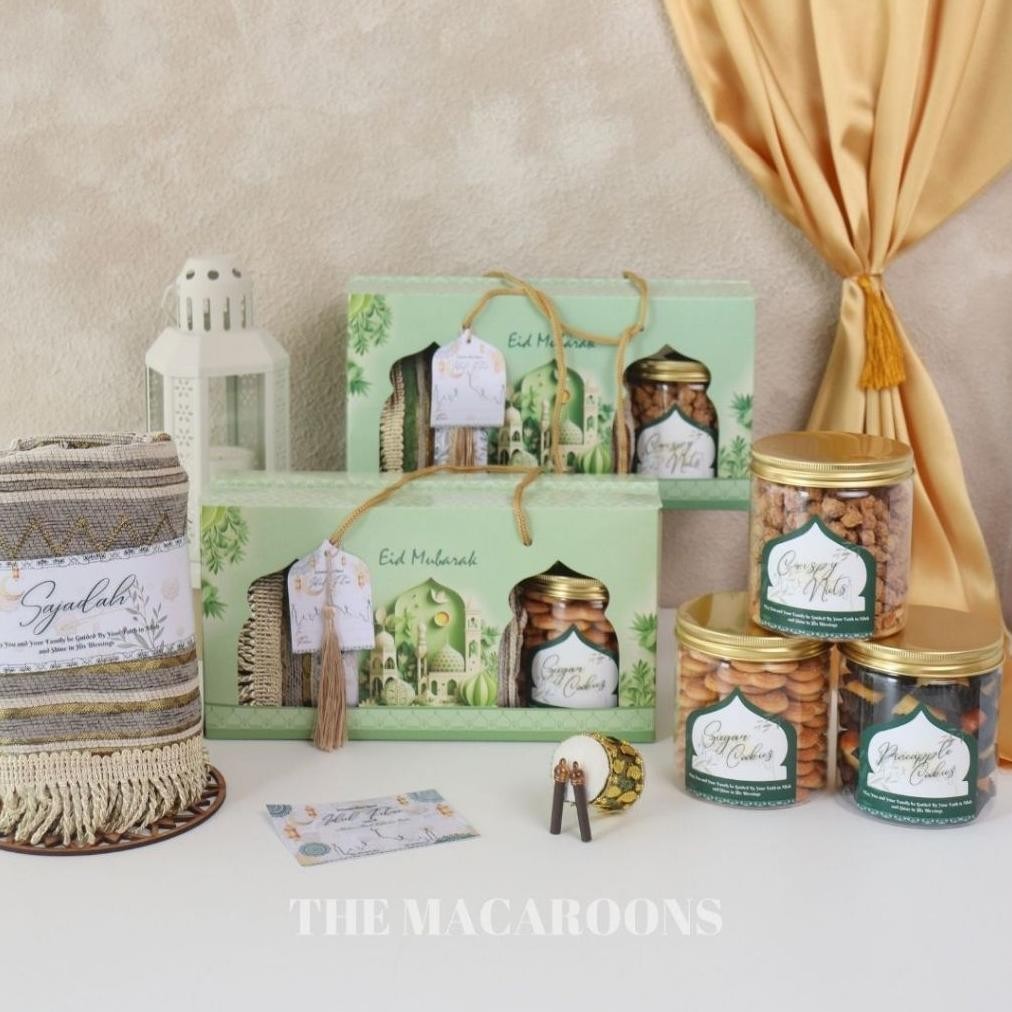 

CR - Hampers Lebaran Idul Fitri isi Kue Kering Kurma dan Sajadah/ Parcel Eid Mubarak Souvenir TERLARIS