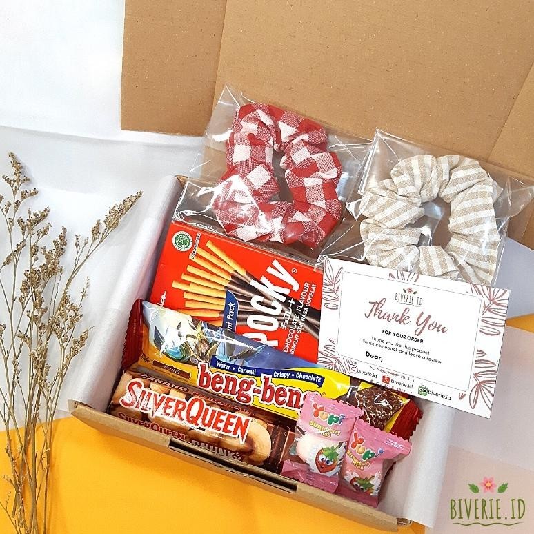 

CR - HAMPERS MURAH SNACK BOX HADIAH ULANGTAHUN WISUDA VALENTINE IDUL FITRI RAMADHAN LEBARAN MURAH TERLARIS