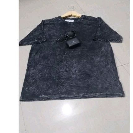 KAOS HITAM SANDWASH POLOS