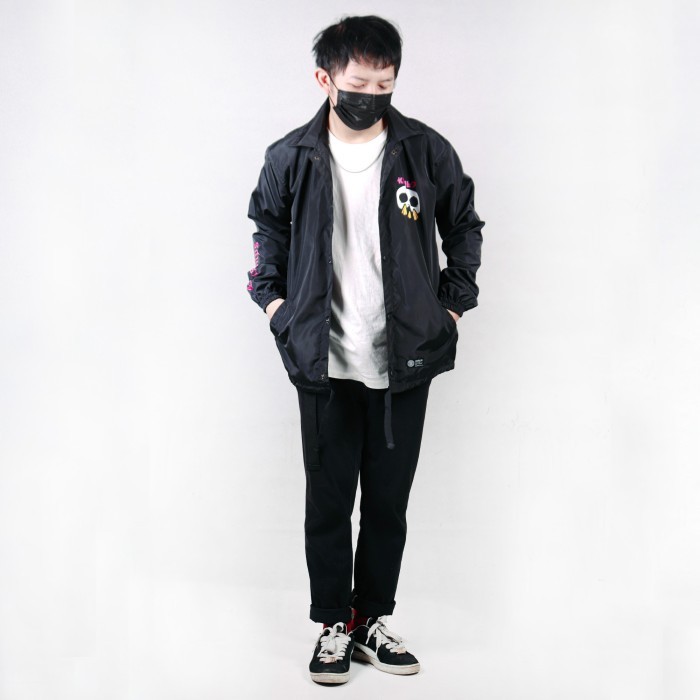 Kremlin Coach Jacket Hitam - Goosebumps