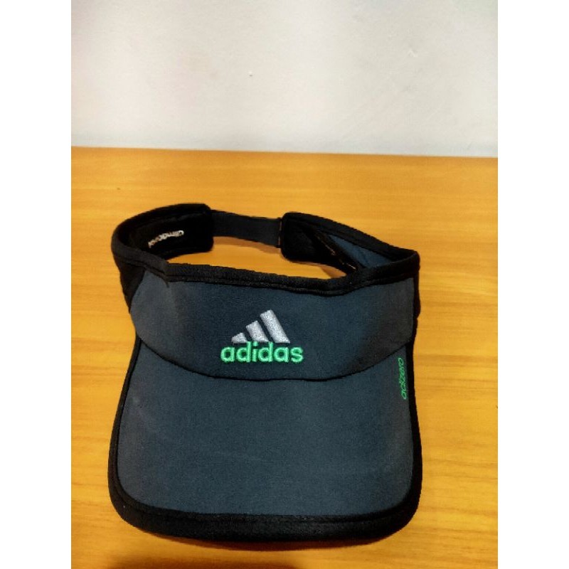 topi golf adidas