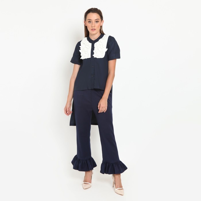 Rinda Salmun - White Bib Navy Shirt With Applique