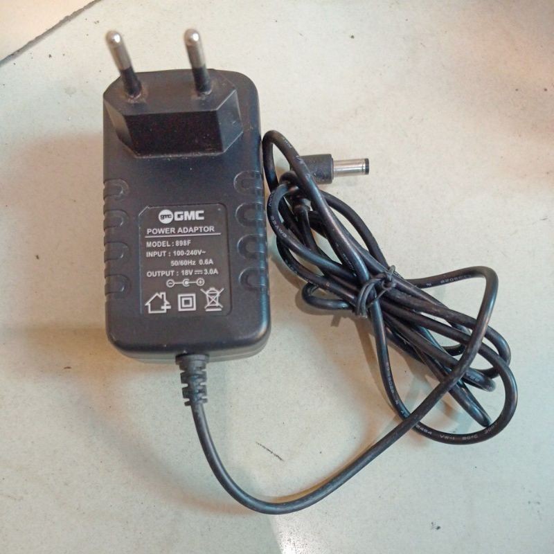 Adaptor GMC 18v 3.0A