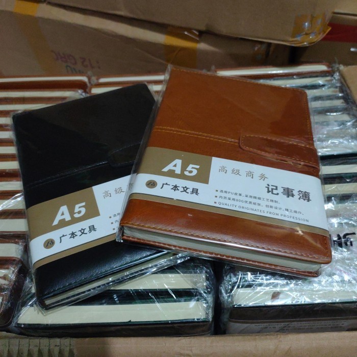 

buku agenda cover kulit kancing magnet A5 14020,5mm harga promo