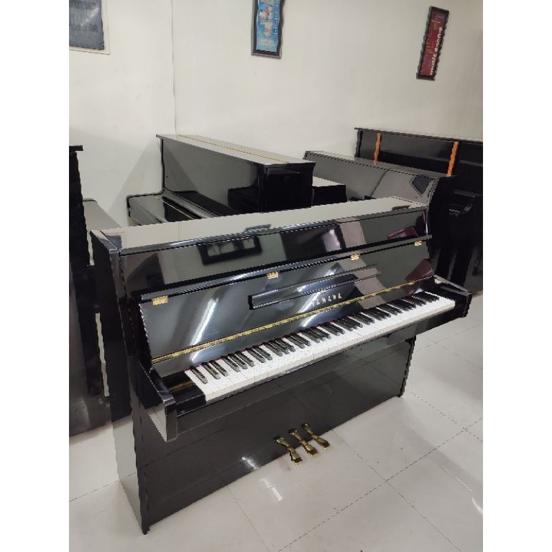 Piano Yamaha LU-90 Upright Hitam