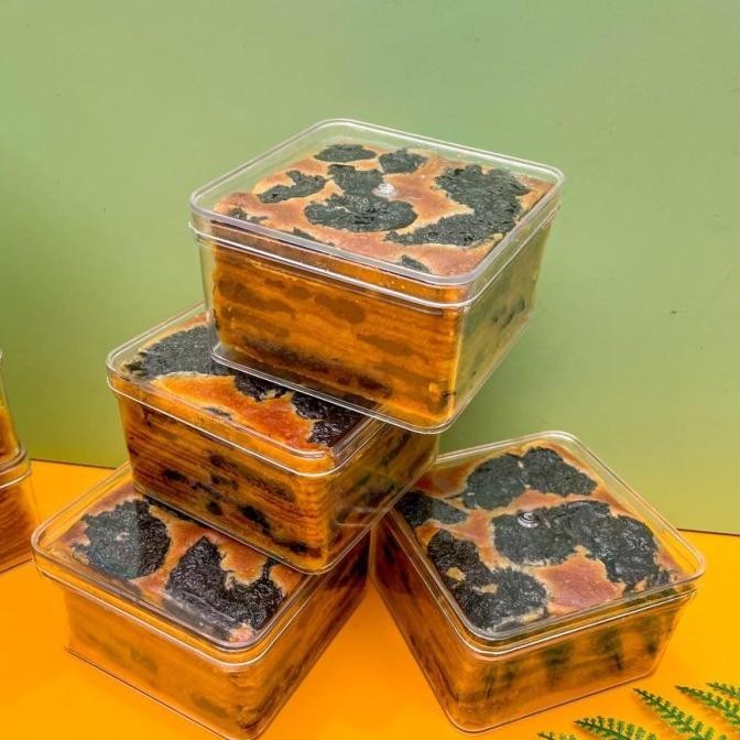 

Kue Lapis Legit Prunes 10x10cm BS01